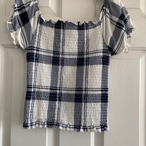 Tight plad stylist top!